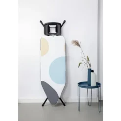 Best BRABANTIA Strykbräda C, 124x45 cm, robust ångjärn - Spring Bubbles Vårens bubblor Svart, Blå, Vit, Gul