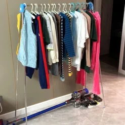 Sale Bärbar hopfällbar klädställning, Retraktil tvättställ, Hopfällbar golvställning, Hängare, Kappställ