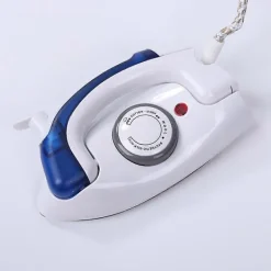 Clearance Bärbart Mini Ångstrykjärn Handhållet Strykjärn Non-Stick Sula Liten Apparat för Hemresa och Affärer