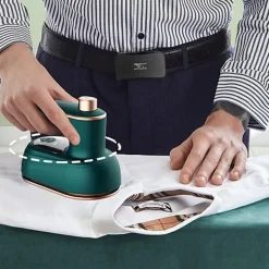 Hot Bärbart Sladdlöst 2-i-1 Mini Resestrykjärn för Lätta Tyger med Justerbart Handtag[JSR]‘-FY