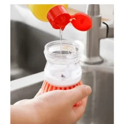 Sale En uppsättning med tre kraftfulla rengöringsborstar med korta borst: praktiska köksredskap