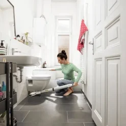 Clearance KARCHER EWM 2 - Trådlös el-mopp - Gör det möjligt att rengöra upp till 60 m² - För alla typer av hårda golv Gul Svart, Vit, Gul