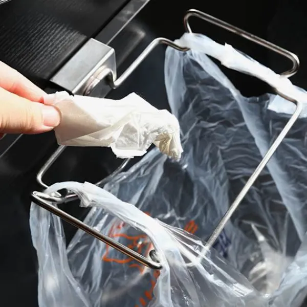 Kreativ Bakdörr Rostfri Skräppåsehållare Hängställning Hylla Förvaringskrok Kökskåp