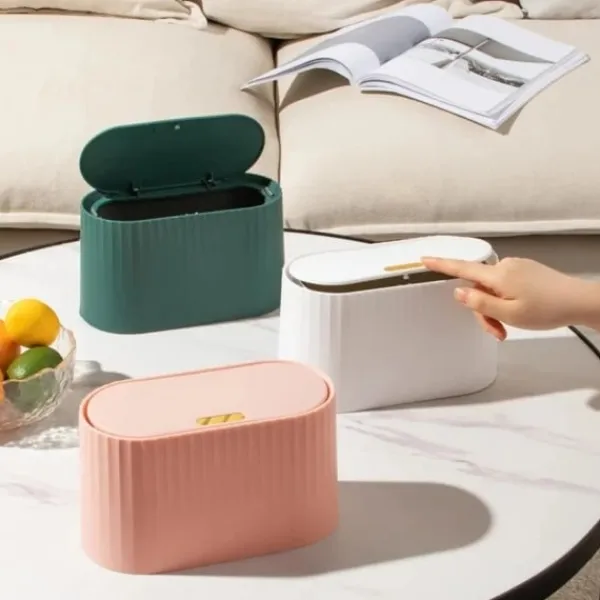 Hot Liten soptunna med lock för skrivbord, 2L Mini Bordsavfallsbehållare med trycklock, Bärbar Bordsavfallsbehållare Tepåse för vardagsrum (ROSA)
