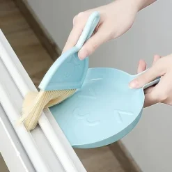 Discount Mini Hand Sop och Skyffel Set, Skyffel och Kvast Set Desktop Sopkvast, Skyffel Kvast Nesting Tiny Rengöringskvast för Skrivbord, Tangentbord, Katt, Hund | Fyndiq