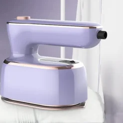 Best Mini Handhållen Ångstrykjärn med Roterbart Handtag Torr Våt Användning Lättviktig Bärbar Klädångare Strykmaskin EU Plug purple