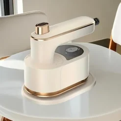 Discount Mini hopfällbar handhållen steamer, 180° roterande munstycke med snabb uppvärmning, snabb skrynkelborttagare för resor, studentboende, grön. Green