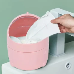 New Mini papperskorg för kontor, Mini papperskorg med svänglock Söt papperskorg för kontor Student sovsal Sängbord (rosa)