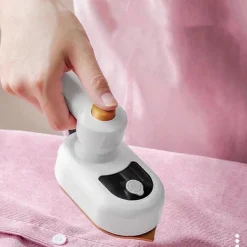 Online Mini Portabel Strykjärn Handhållet Strykjärn Hushåll Handhållet Strykjärn Roterande Vikbart Strykjärn EU-KONTAKT (Vit)