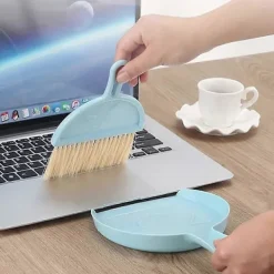 Clearance Mini Sopskyffel och Borste, Mini Multifunktionell Bords Sopskyffel, Borste och Sopskyffel Design, Sopset Plast Dammuppsamlare (Grö