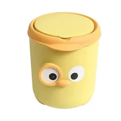 Sale Plast soptunna på tecknat bord i barnrum