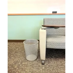 Sale Rubbermaid Commercial Products Concept Collection Mesh Metal Papperskorg, 5-Gallon, Passar Under Skrivbord, Silver, Soptunna för Skola/Kontor/Hem/Badrum | Fyndiq