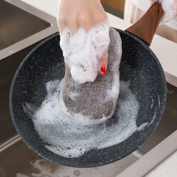 Discount Set med 8 tvättbara disktrasor i mikrofiber, perfekta för non-stick pannor