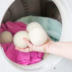 Outlet Torkbollar 100% Naturliga Ullbollar för Tvätt - Återanvändbara Allergivänliga Miljövänliga och Energieffektiva 6