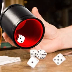New unbranded Tärningsbehållare Tärningsspel Del Tärningsskakare Behållare PU Läder Barverktyg