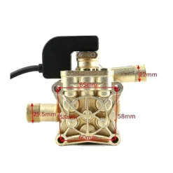 Online 220v Hushålls Högtryckspump Tvätta Rengöringsmaskin Bärbar Pumpdelar Bil Tvätta Pump Sprayer-