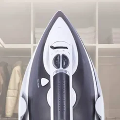 New Väggmonterad värmebeständig breddad elektrisk strykjärnshållare med krokar för garderobshotell Vit