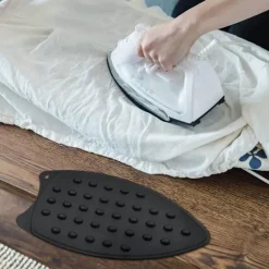 Sale Värmebeständiga silikonmattor för strykjärn, multifunktionella skyddsdynor för strykbrädor, plattänger, locktänger (svart)
